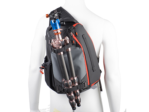 MindShift Gear、三脚が取り付けられるスリングバッグ