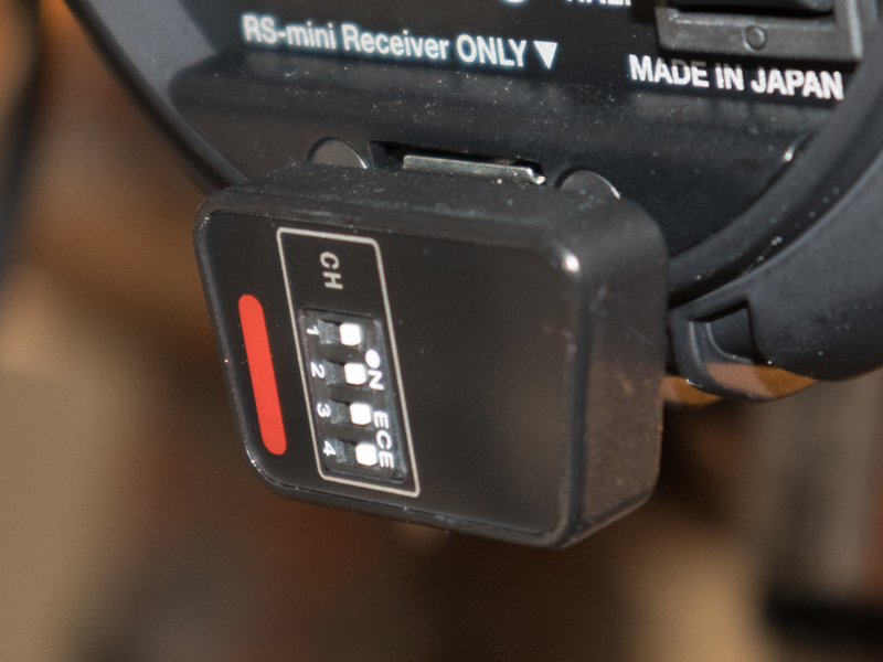 付属の着脱式レシーバー