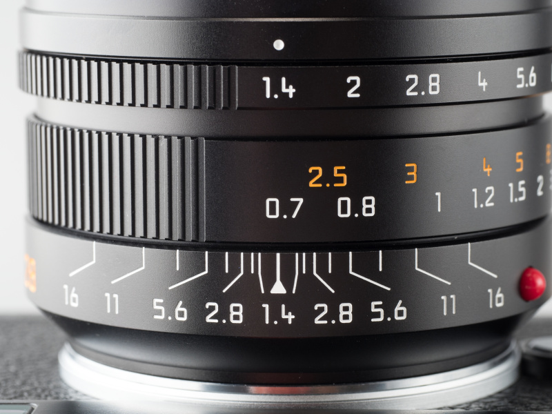 最短撮影距離は70cm。