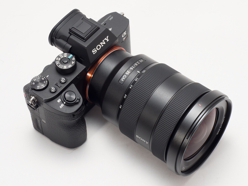 ボディはα7R II（以下同）