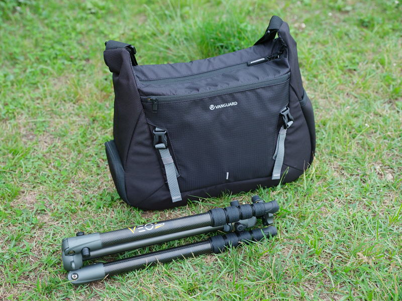 VEO DISCOVER 38（奥）とVEO 2 265 CB（手前）