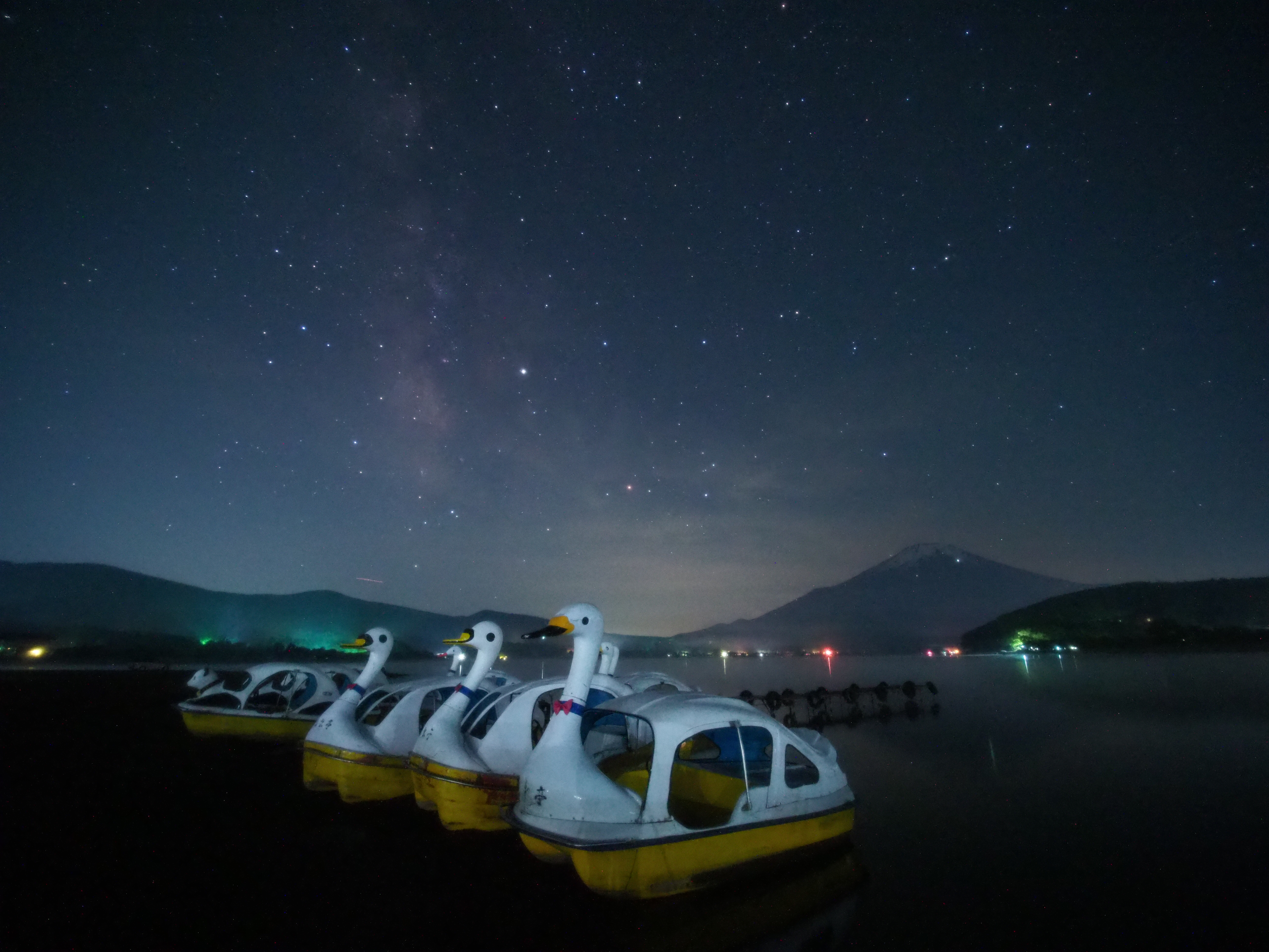 E-M1 Mark II / 20秒 / F2 / 0EV / ISO6400 / マニュアル露出 / 7.5mm / ケンコーPRO1D PRO SOFTON-Aワイド / NiSi Natural Night Filter