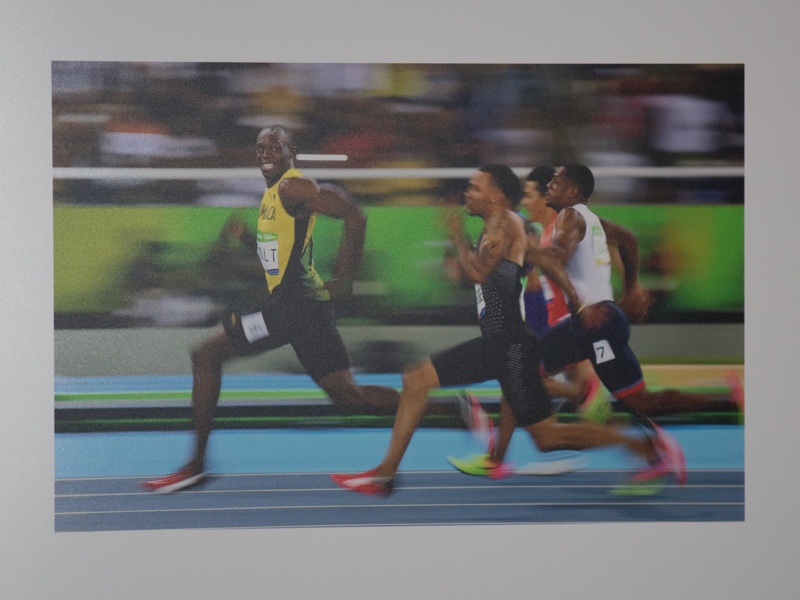 後続の選手たちを一瞥するウサイン・ボルトの写真（撮影：Kai Oliver Pfaffenbach氏）