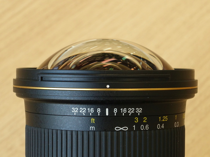 PC NIKKOR 19mm f/4E EDの前玉形状