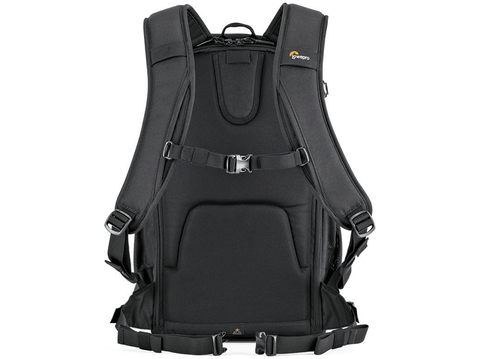 Lowepro、PC対応になった「フリップサイドAW II」バックパック