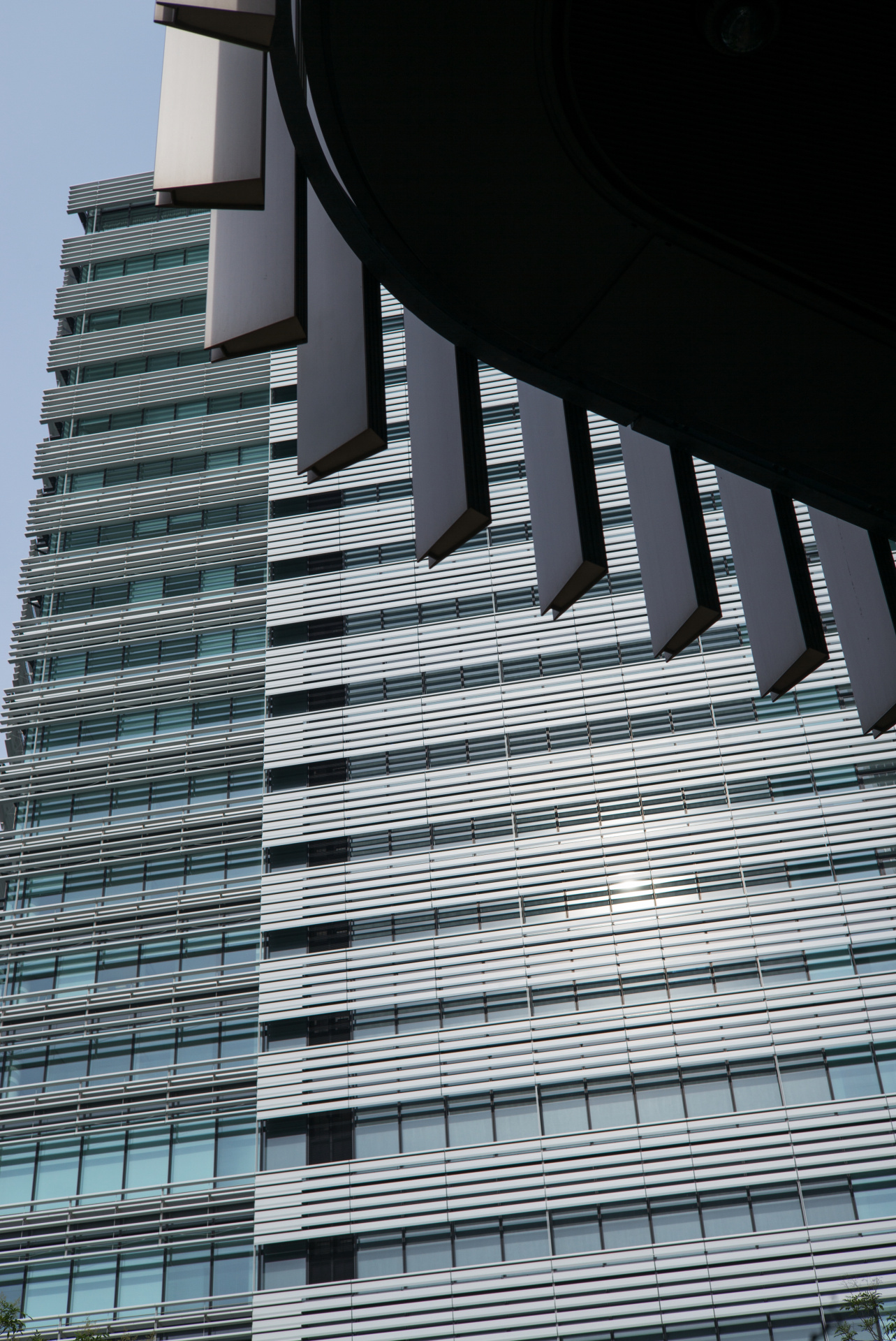 近接で植物のような有機的な被写体だけでなく、このような無機的な被写体を写したときのシャープな描写も完璧。LEICA M（Typ240）/ ISO200 / F8 / 1/1,000秒 / WB:オート