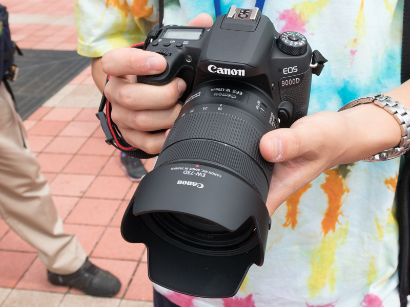 競技用のカメラはEOS 9000D