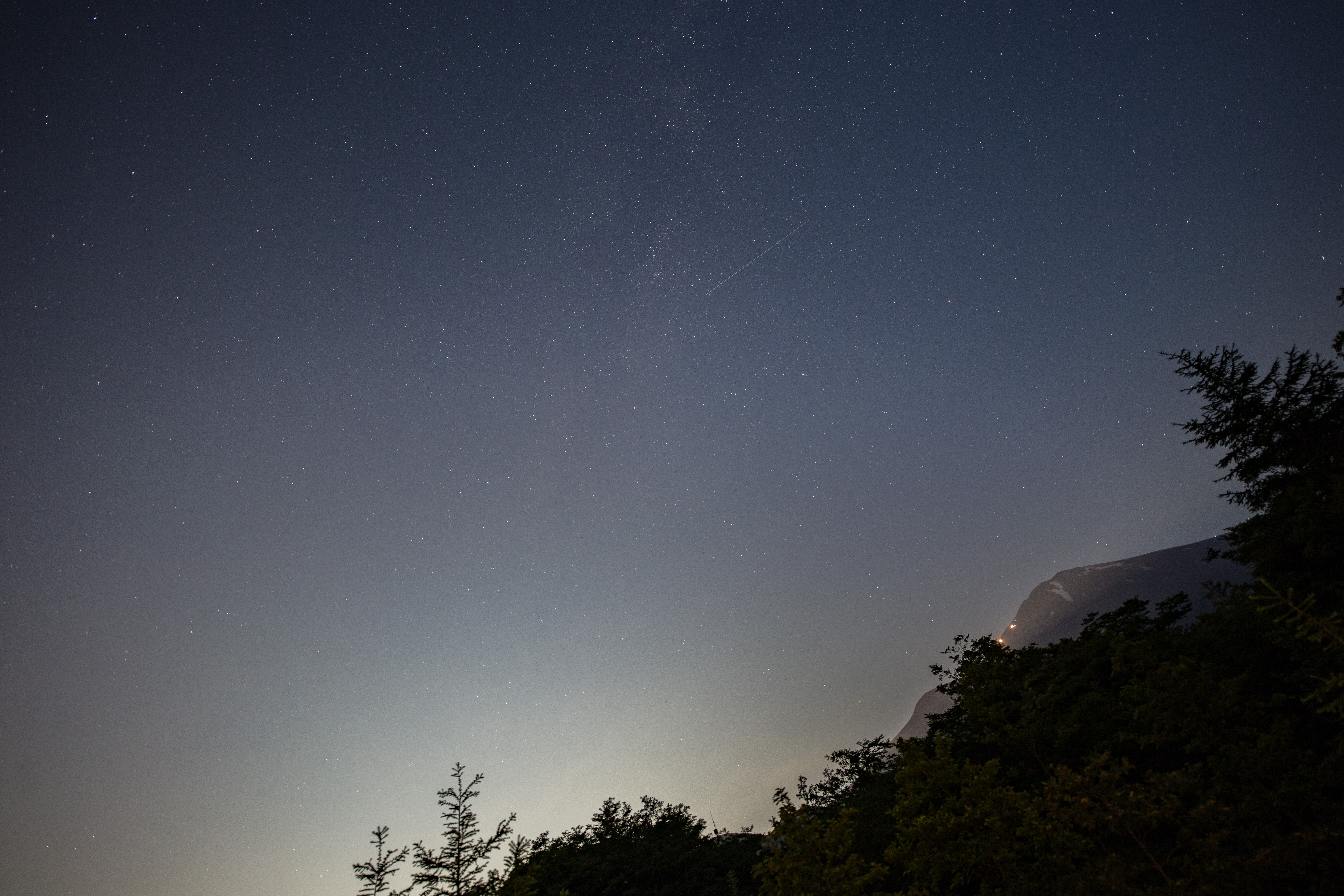 EOS 6D / 15秒 / F1.8 / 0EV / ISO400 / WB：太陽光 / マニュアル露出 / 14mm