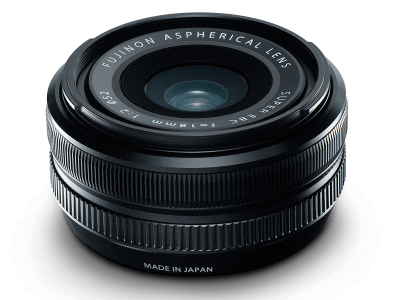 <span class="fnt-120">実勢価格：6万円前後</span><br><a href="http://dc.watch.impress.co.jp/docs/news/507522.html">富士フイルム、「FUJIFILM X-Pro1」を国内正式発表</a><br><a href="http://dc.watch.impress.co.jp/docs/review/special/537028.html">特別企画：旅×カメラ：FUJIFILM X-Pro1 in ラオス ルアンパバーン</a>