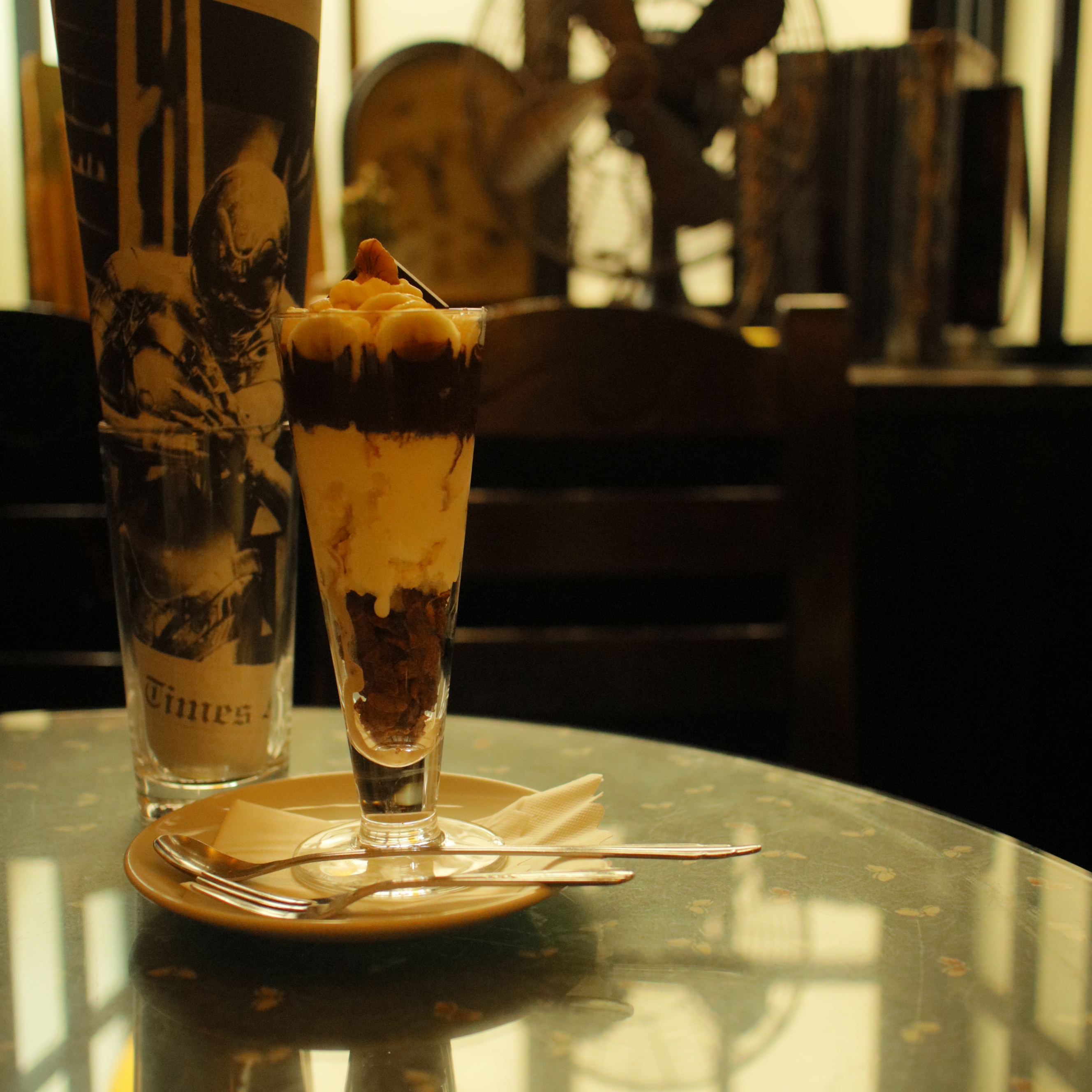 EOS M100 / EF-M22mm F2 STM / 1/320秒 / F2 / +0.7EV / ISO 2500 / 絞り優先AE / WB:日陰（A6、G7） / 22mm