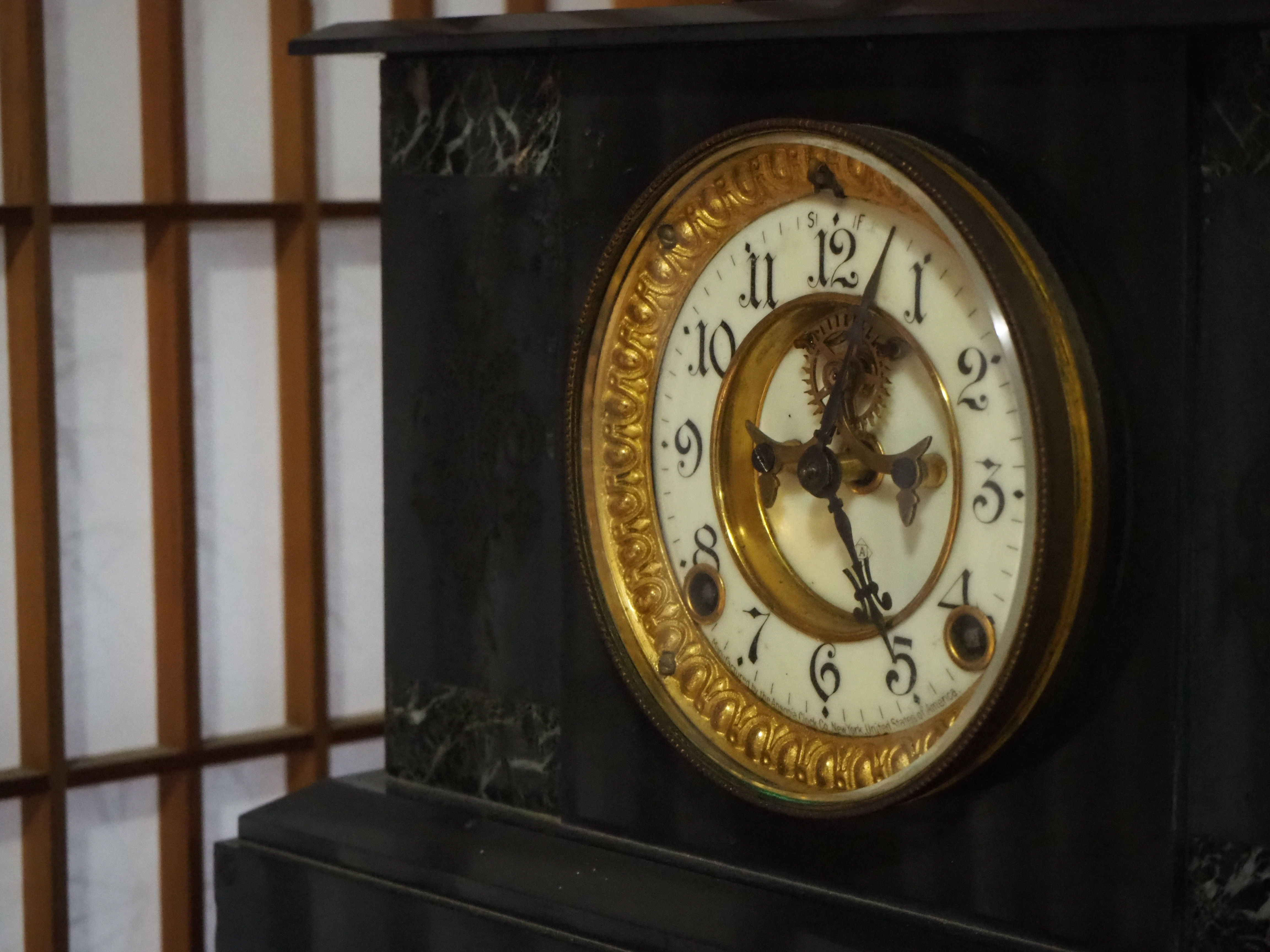 E-M10 Mark III / M.ZUIKO DIGITAL ED 14-42mm F3.5-5.6 EZ / 1/25秒 / F5.6 / -0.3EV / ISO 6400 / 絞り優先AE / 39mm