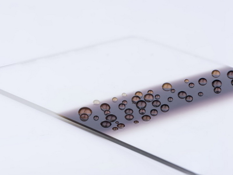 中央部分のみ加工されている