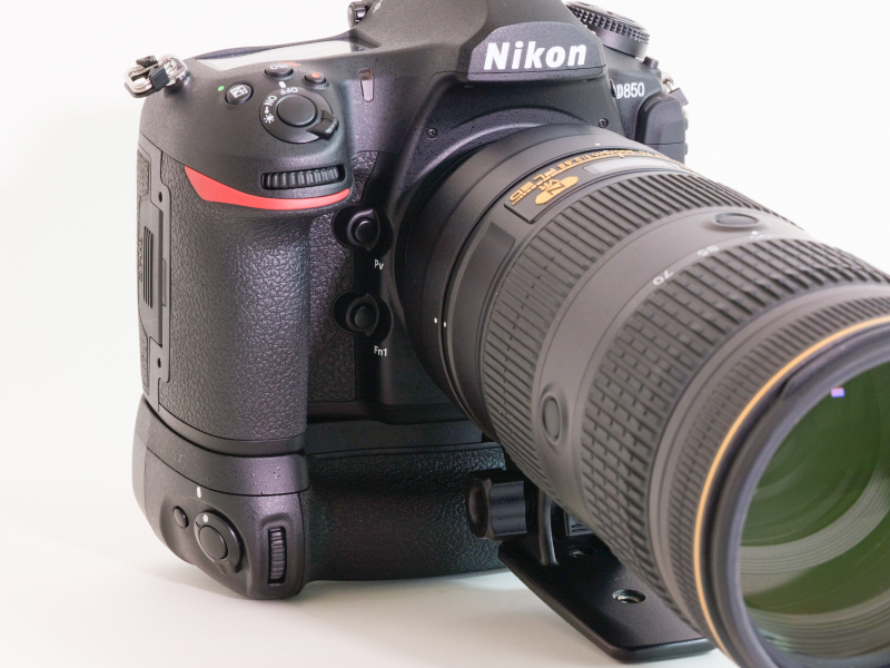 バッテリーグリップを装着したところ