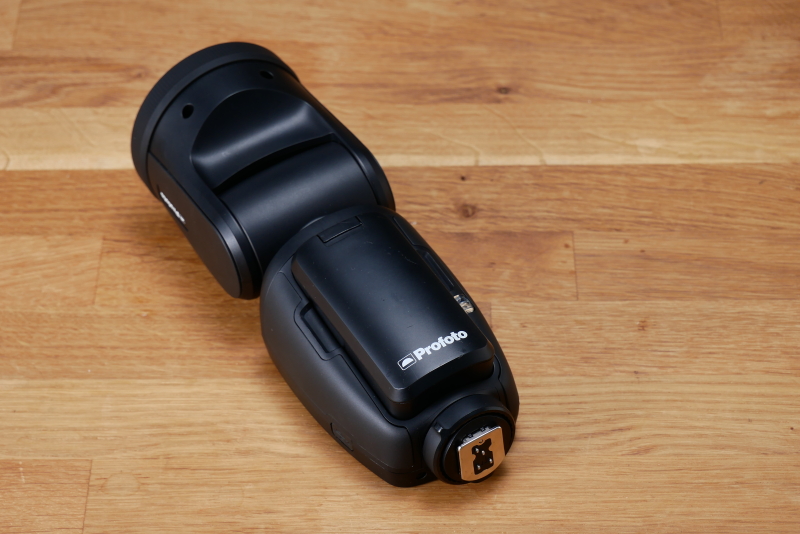 装着時は押し込むだけでよい