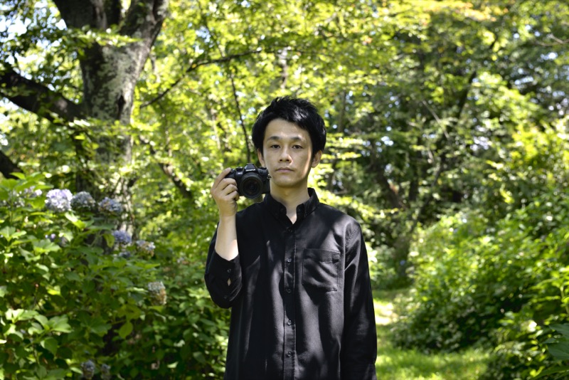 <span class="fnt-120">柴田祥</span><br>青森県弘前市在住。写真作家として自然風景や鉄道風景など地元青森の風土を撮影している。2012年東京カメラ部10選。