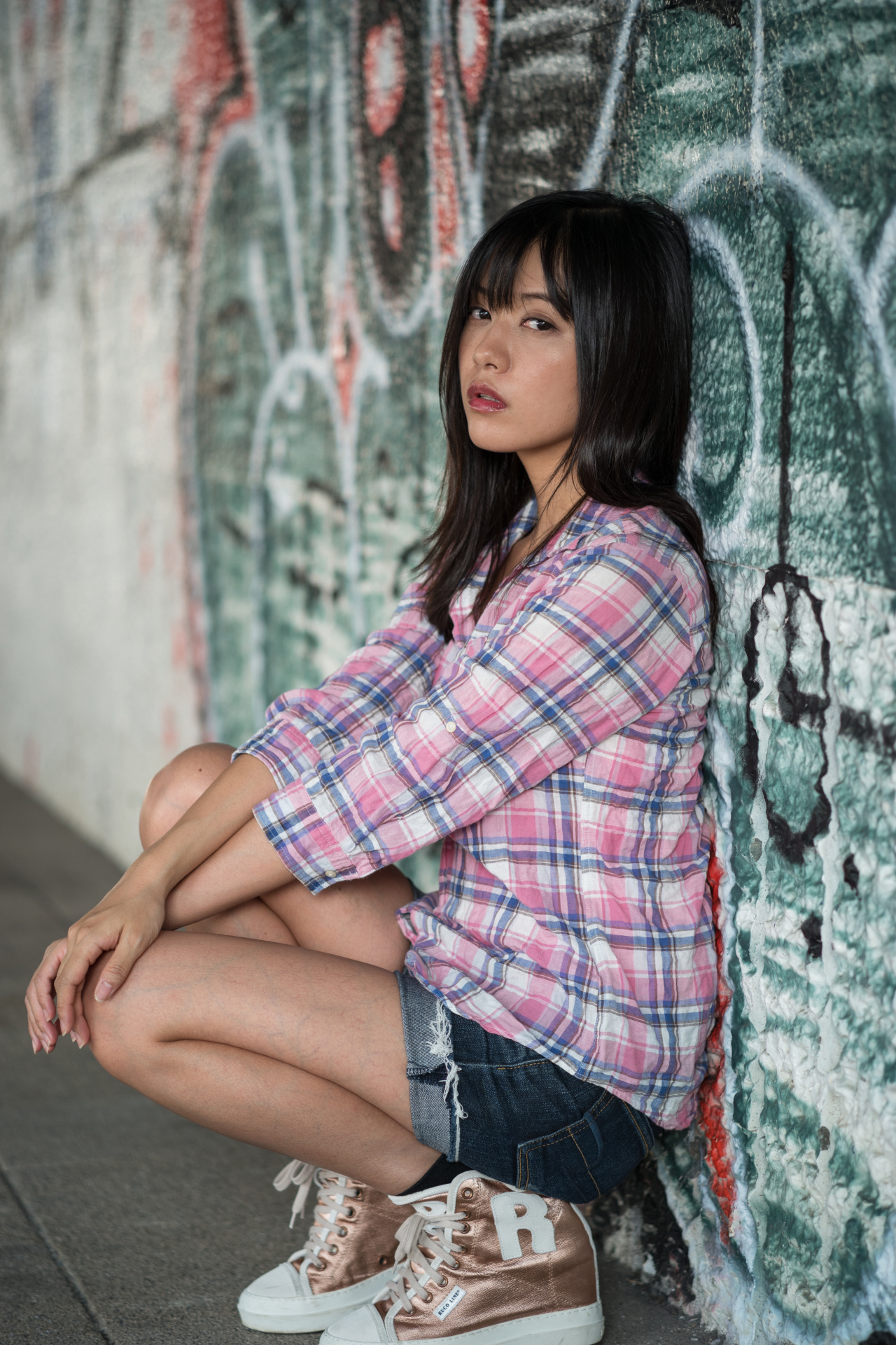 カメラ側の画処理もあるが、決して乾きすぎない、湿度感のある描写。LEICA SL / ISO200 / F2.4 / 1/160秒 / WB:オート