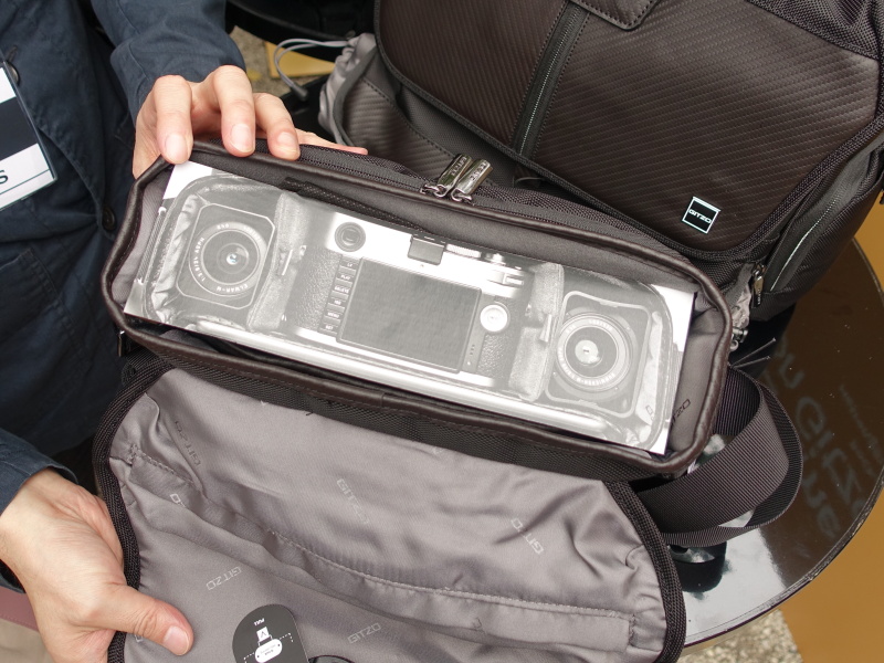 Gitzoセンチュリー コンパクトメッセンジャーバッグの中身