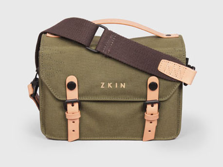 オリーブグリーン