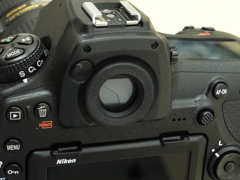 アイピースシャッターを閉めたところ