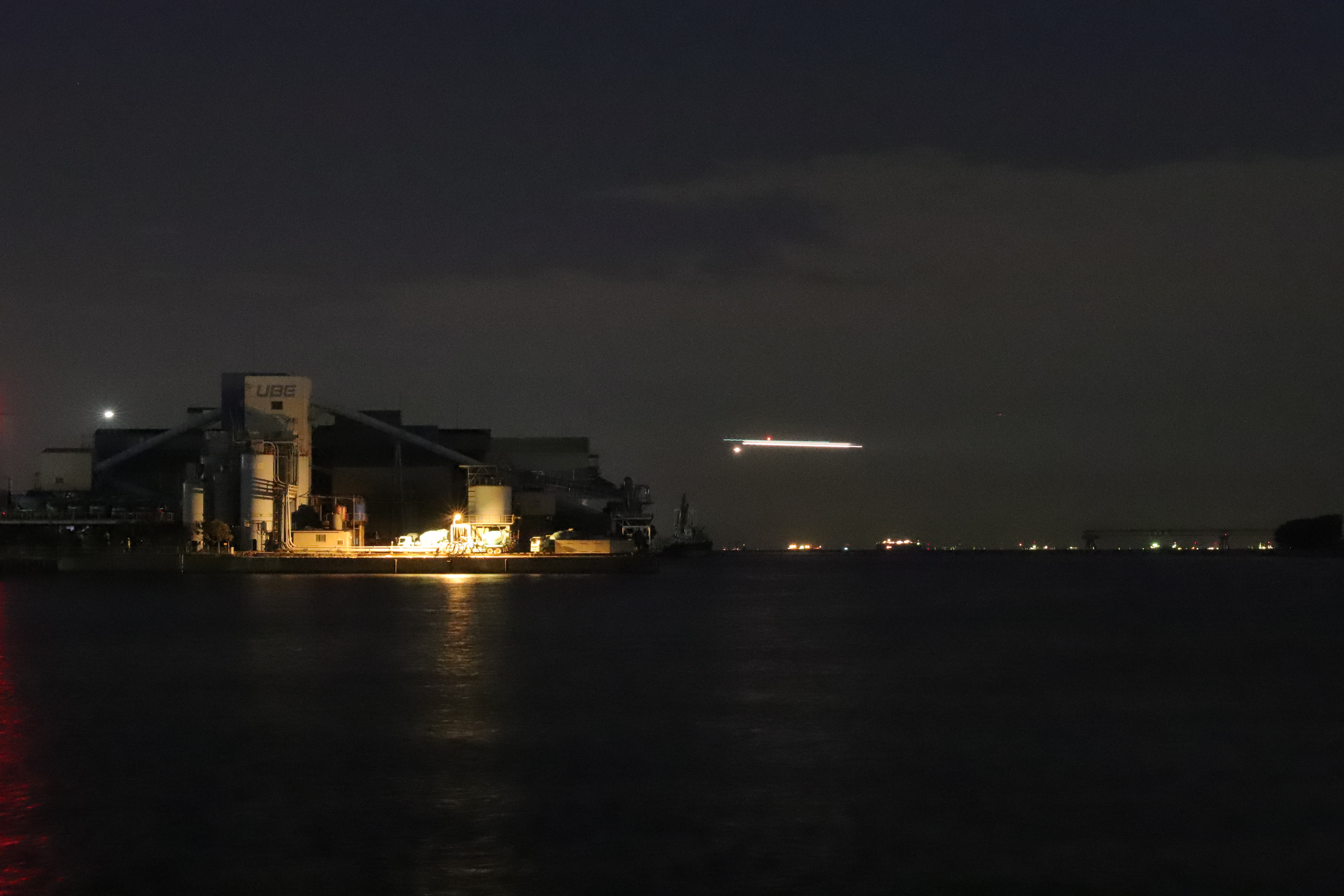 EOS 6D Mark II / EF 24-70mm F4 L IS USM / 1.3秒 / F22 / -0.7EV / ISO 25600 / 絞り優先AE / 70mm