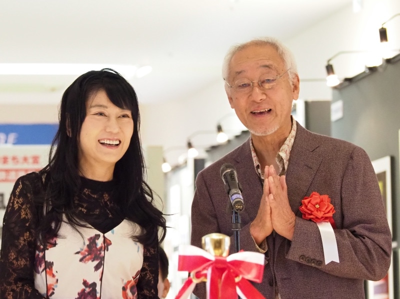 フォトライターの矢野直美さん（左）、鉄道写真家の広田尚敬さん（右）