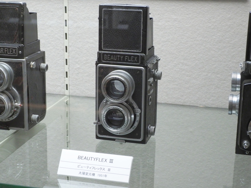 神保町の老舗店「カメラ太陽堂」（2013年休業）と縁のある、太陽堂光機のビューティフレックスIII。