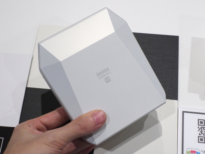 instax SHARE SP-3（ホワイト）