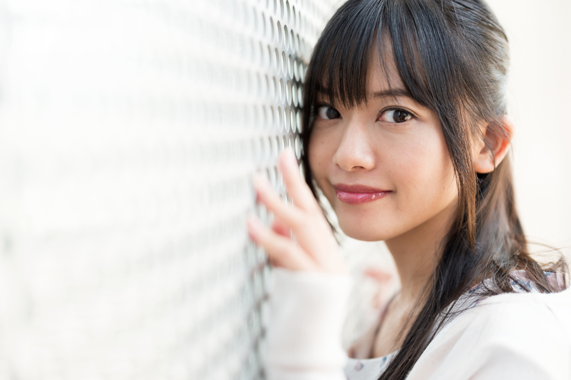 絞り開放で撮影。前ボケにもクセはない。ライカSL / ISO200 / F1.4 / 1/640秒 / WB:オート