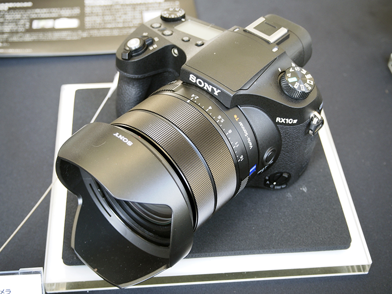 女性人気が意外と高かったRX10 IV。