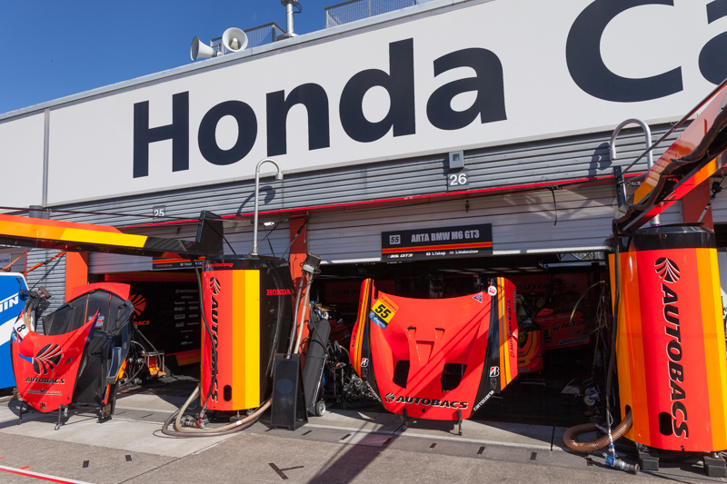 ARTAチームのピット