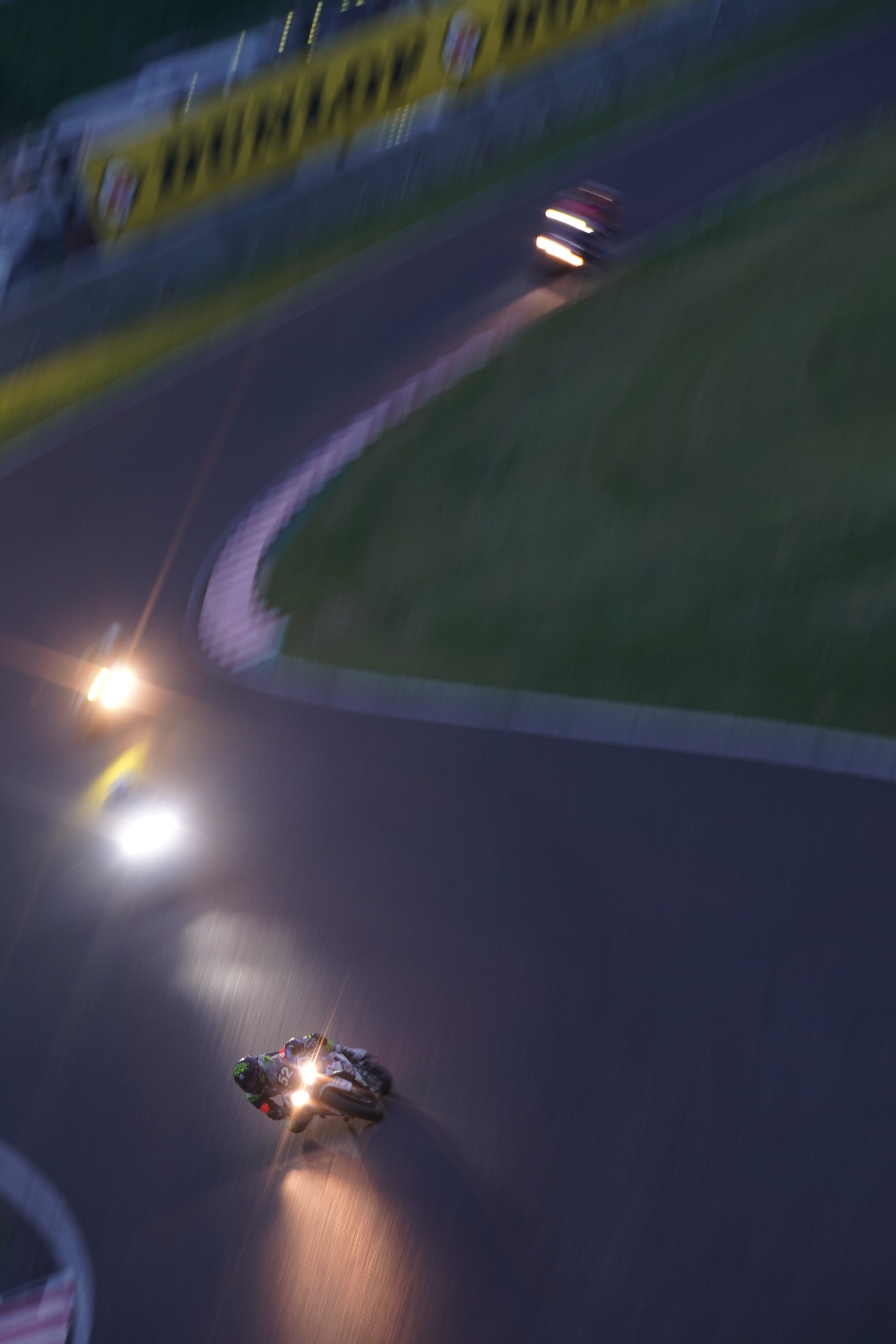 α9 / FE 70-200mm F2.8 GM OSS / 1/15秒 / F5.6 / -1EV / ISO 640 / シャッター優先AE / 256mm（2.0x Teleconverter使用）