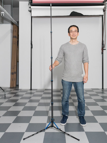 ニッシンジャパンの國頭公之さんと目一杯伸ばしたLS-50C