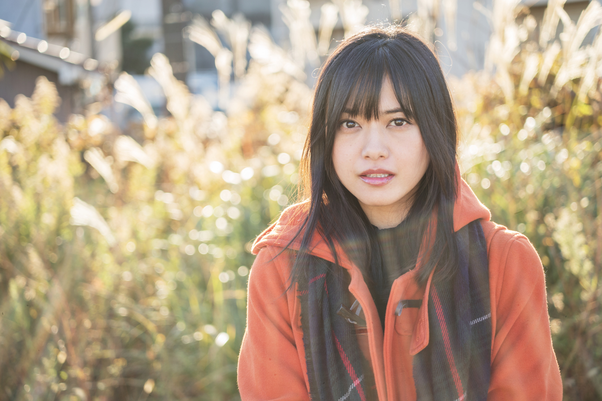 前玉にモロに光線が入るくらいの逆光で撮影。さすがにゴーストやフレアは出ているものの、コントラストはキープされている。ライカTL2 / ISO100 / F2.8 / 1/200秒 / WB:オート