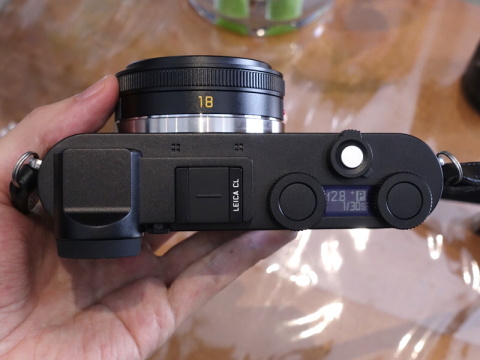 APS-Cミラーレス「ライカCL」発表会レポート - デジカメ Watch