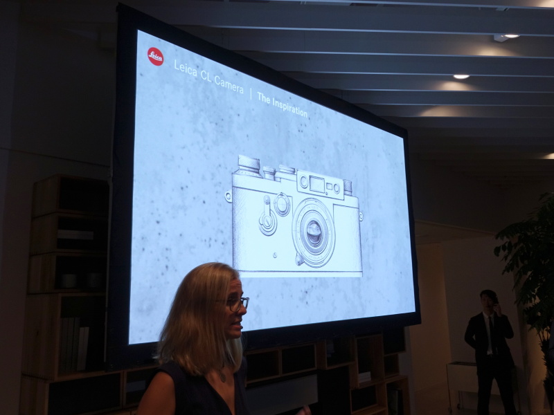 オスカー・バルナックはライカの発明者。日本では彼に敬意を表して、M型以前のライカを"バルナックライカ"と呼ぶ。写真はバルナックライカのイメージで、ライカCLのスタイリングに通じる部分がある。