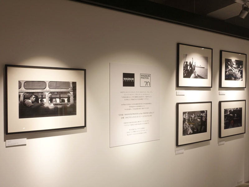 ルネ・ブリをはじめとするマグナムの写真家の作品から、吉田カバンのコンセプトのひとつである「旅」をテーマにセレクト。