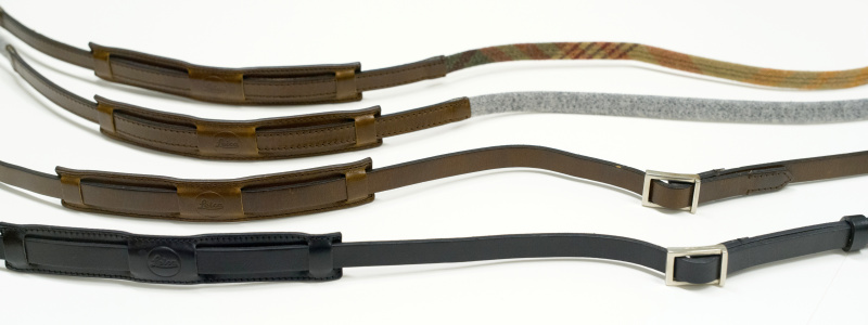 ビンテージテイストのカメラストラップ。このタータン柄にマイケ氏は「1970年代に母が着ていたスカート」を連想するという。レザーとの組み合わせが新鮮だ。