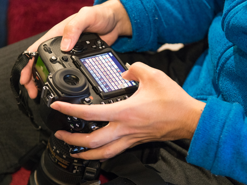 セレクトはカメラで行ったほか、ノートPCを持ち込んで行ったメンバーも見られた。