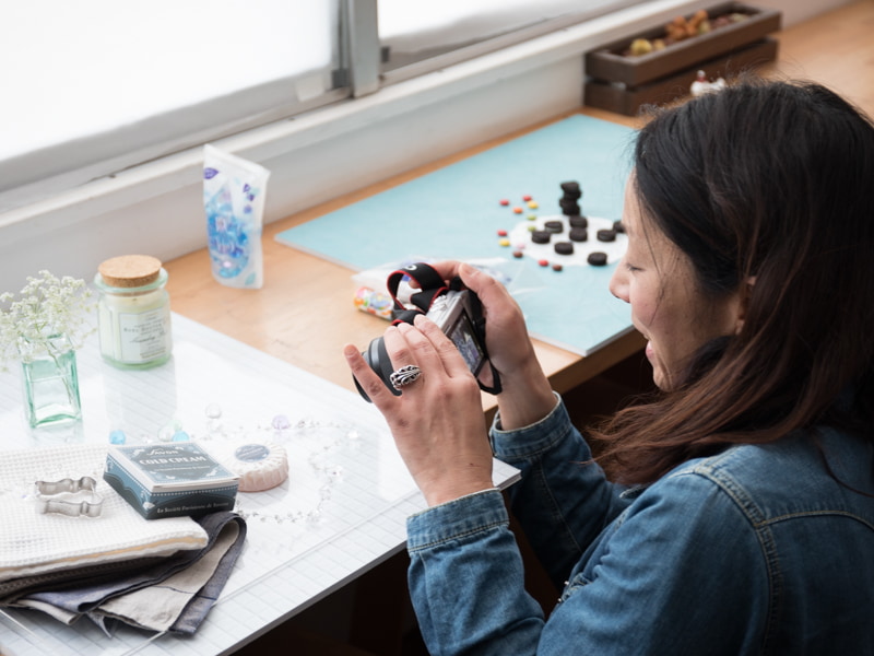 基本的には自然光を活かした撮り方が推奨された。