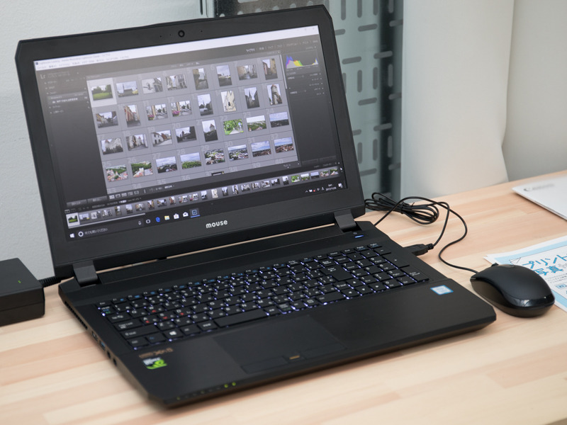 現像用マシンとしては、マウスコンピューターのクリエイター向けノートパソコンDAIV-NG5720シリーズを使用。パフォーマンスとディスプレイの発色に優れている。