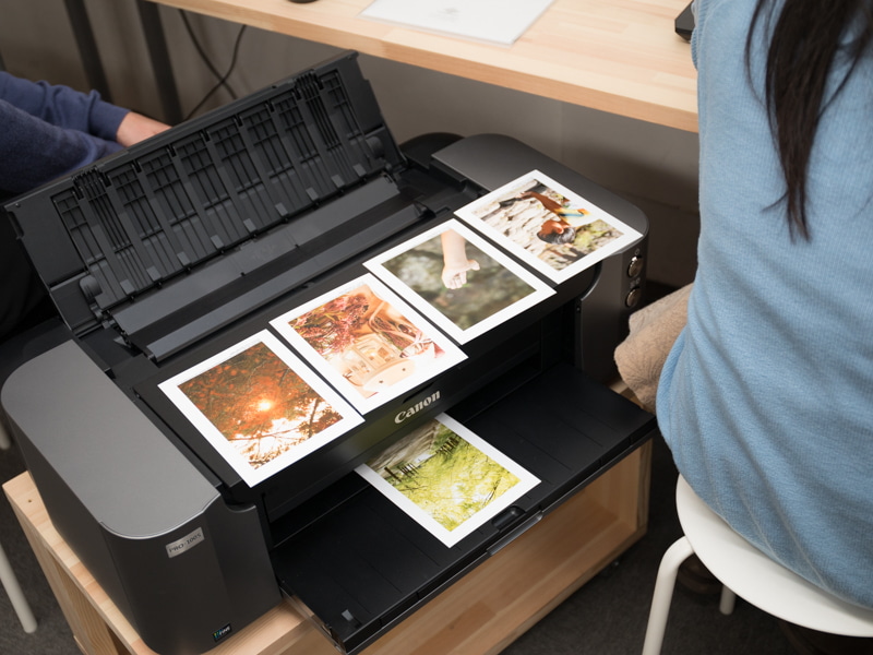 5枚まで絞った写真を2L判の用紙にプリント。