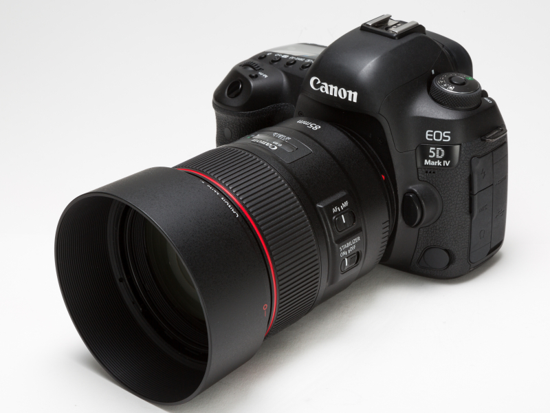 同梱のフードを装着したところ