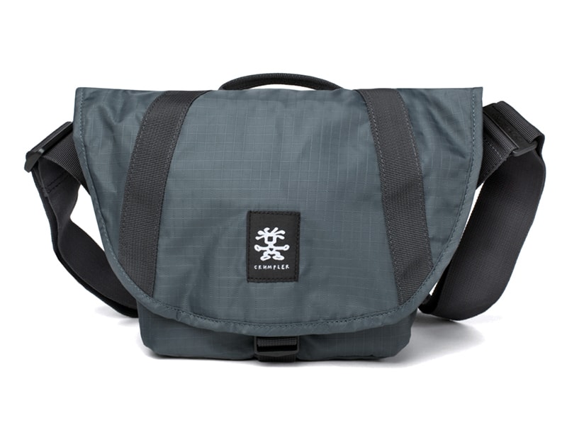 スティールグレー