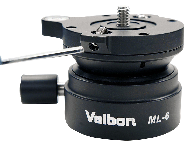 雲台固定用イモネジを付属