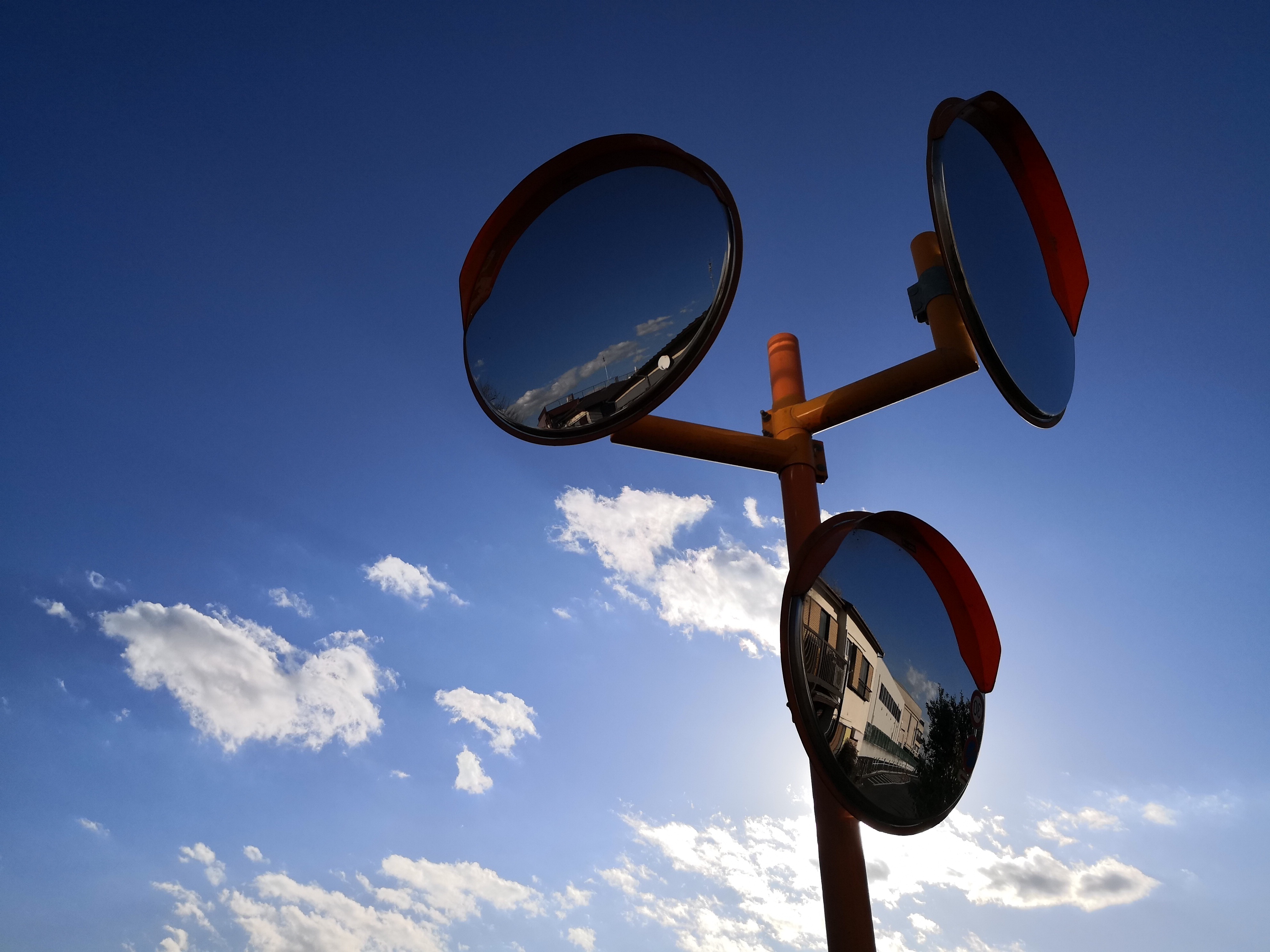 HUAWEI Mate 10 Pro / 1/6,897秒 / F16 / 0EV / ISO 50 / AIモード / 4mm