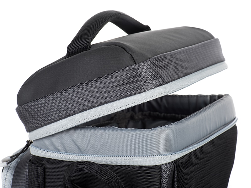 砂や埃の侵入を防ぐエレメンツバリアー