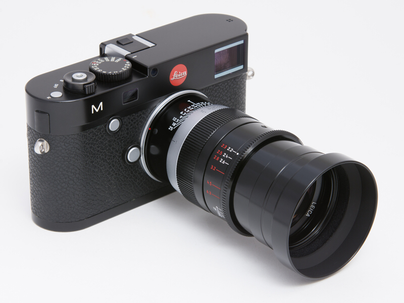 同梱のフードを装着したところ