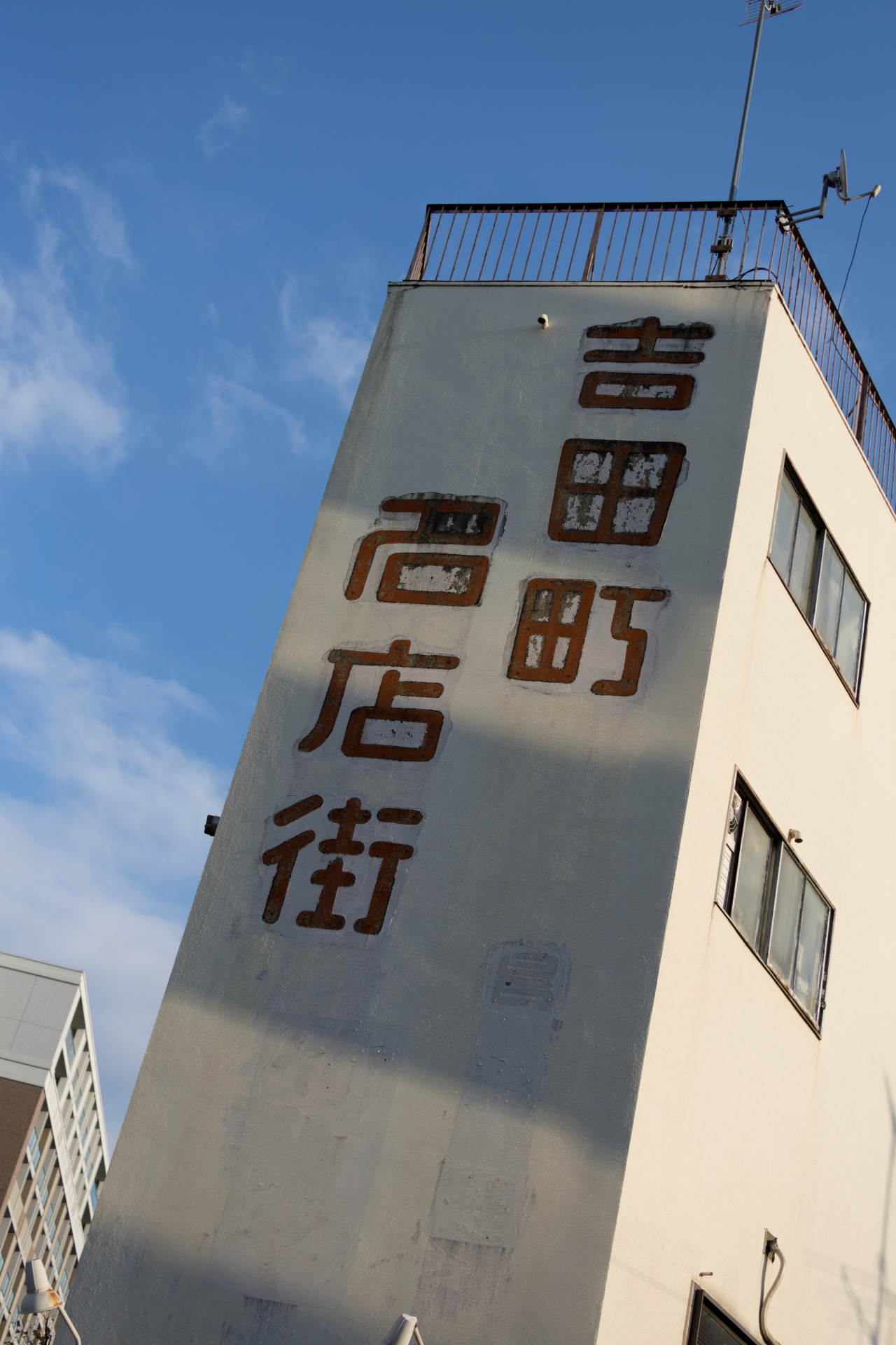 ヌケは抜群によく、まったく淀みの感じられない写り方をする。ライカTL2 / ISO100 / F2.5 / 1/1,600秒 / WB:オート