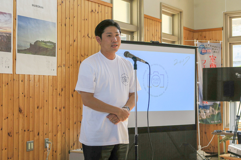 室蘭市長の青山剛氏