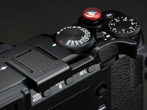 FUJIFILM X-E3専用のアルミ削り出しサムレスト - デジカメ Watch